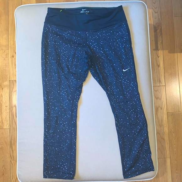 Nike Dri-Fit 3/4 Legging - Picture 1 of 2